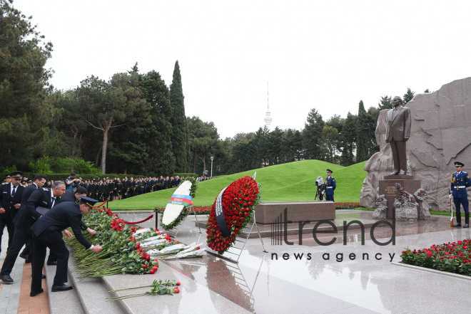 Представители общественности страны чтят светлую память великого лидера Гейдара Алиева.Азербайджан Баку 10 мая 2023


